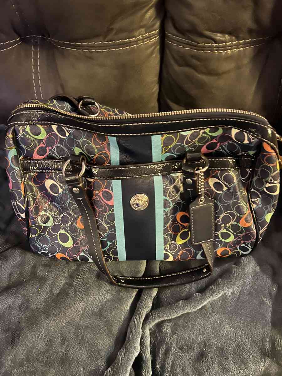 coach purses - Nashville, Tennessee - FleaMarketBay