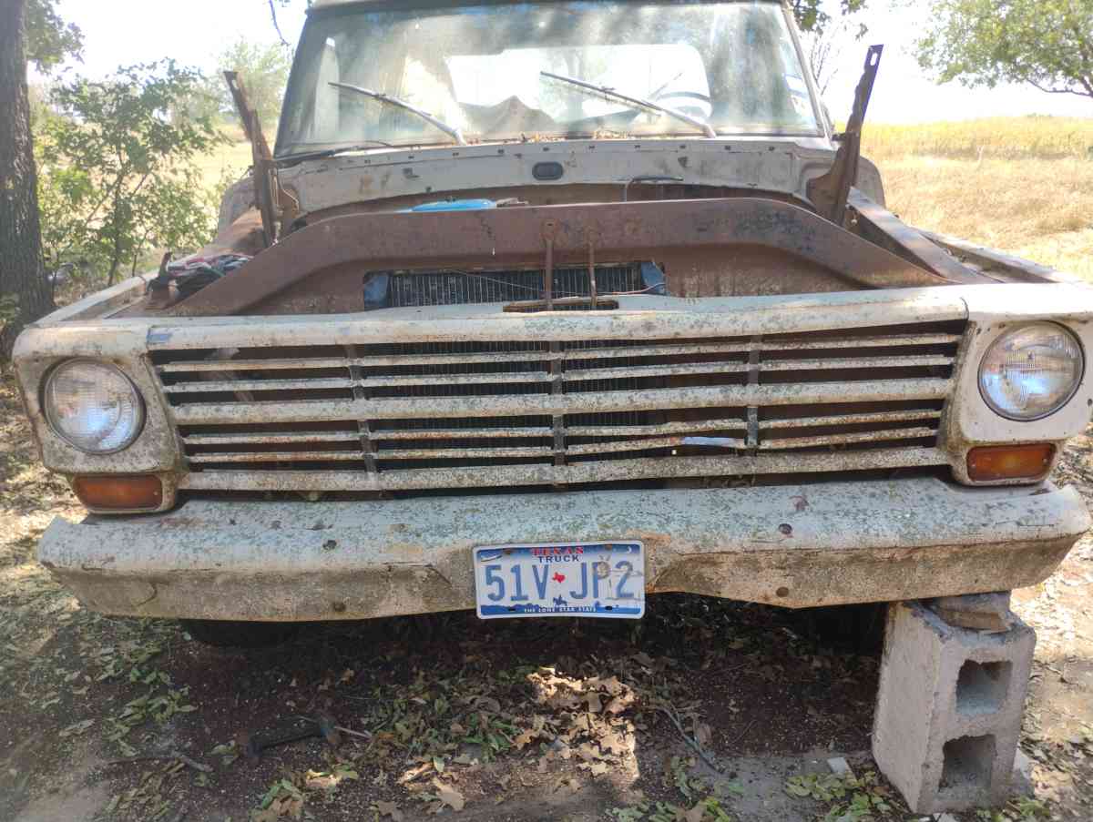 1968 Ford F100 6 cylinder still runs