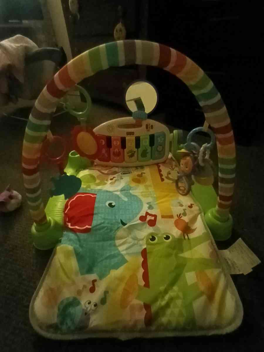 Fisher price kick and play piano gym - Harrisburg, Pennsylvania - FleaMarketBay