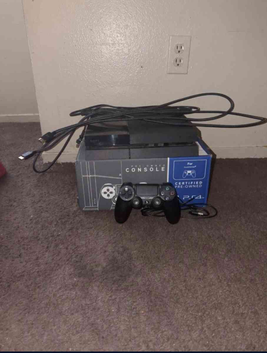 PlayStation 4 - Bakersfield, California