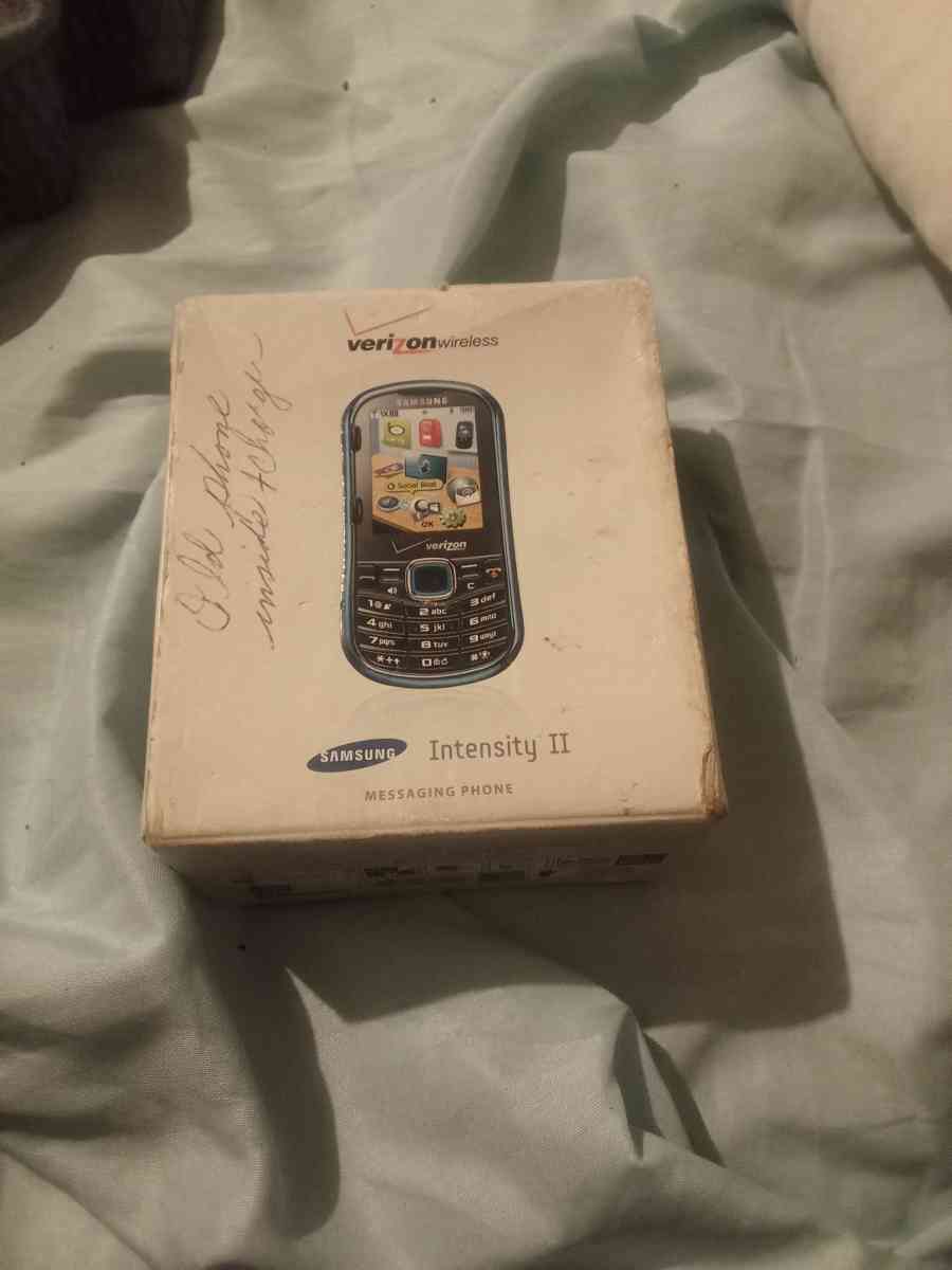 I have a Samsung vintage Verizon wireless cell phone - Alicia, Arkansas - FleaMarketBay
