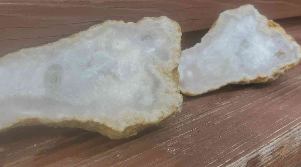 2 white quartz rocks - Arvada, Colorado - FleaMarketBay