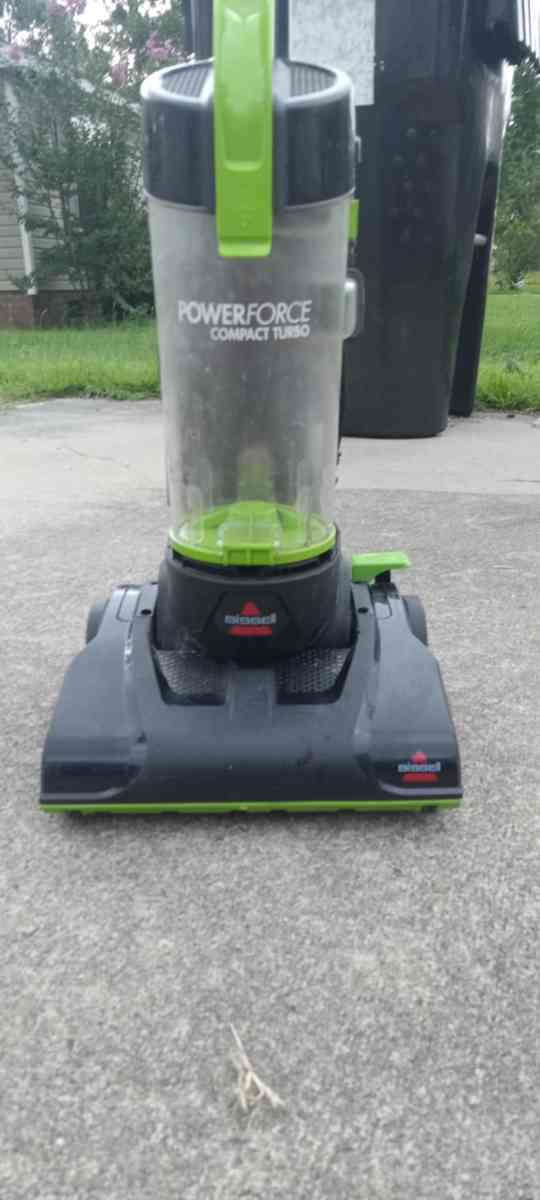 bristle vacuum - Raeford, North Carolina - FleaMarketBay