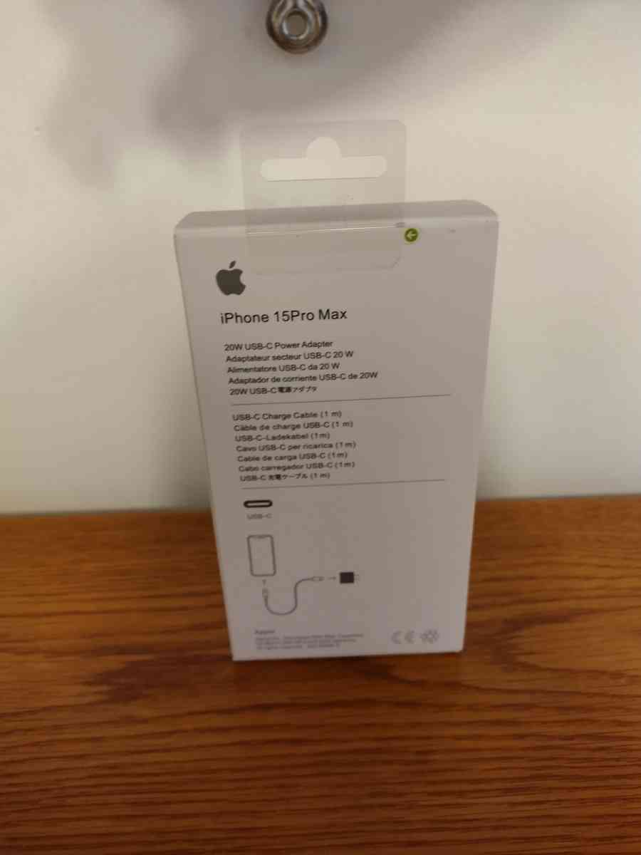 15 brand new phone charger - Alicia, Arkansas - FleaMarketBay