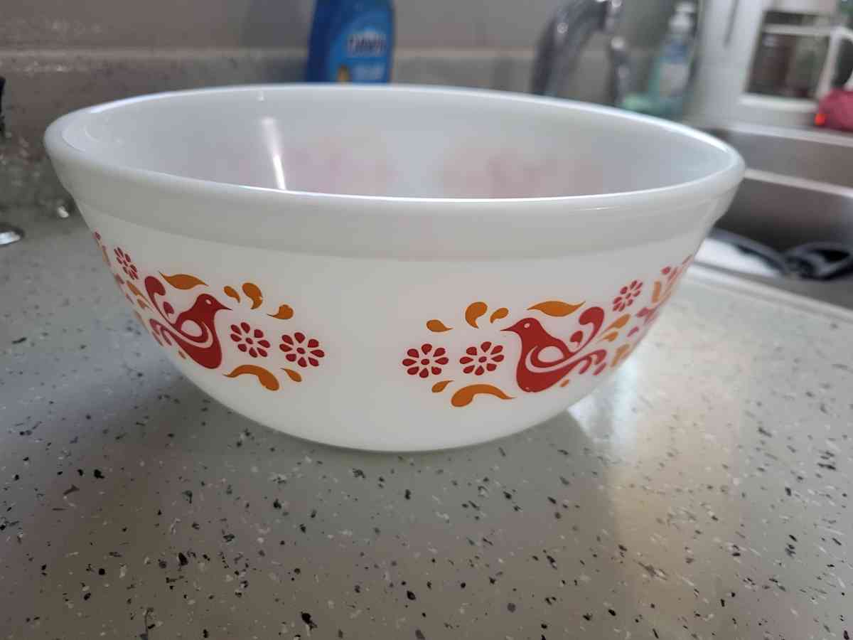 vintage Pyrex friendship mixing bowl 403 - Texarkana, Texas - FleaMarketBay