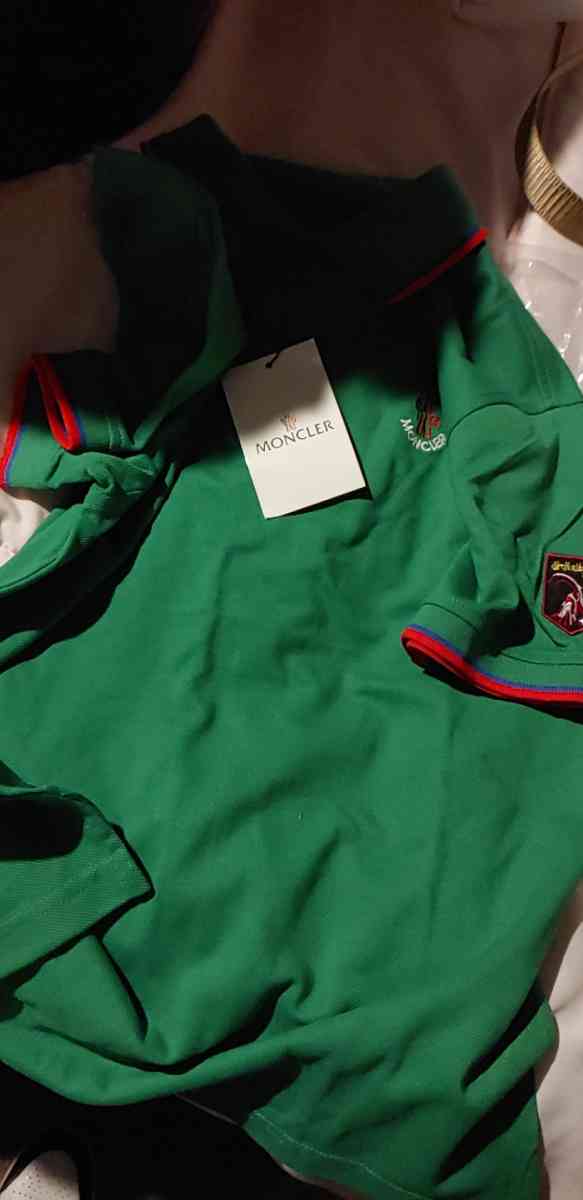 Moncler Mens M polo shirt - Monroeville, Pennsylvania - FleaMarketBay