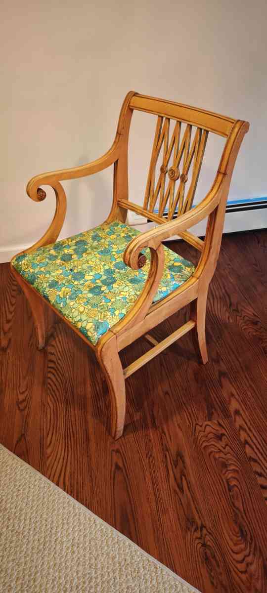 Antique Duncan Phyfe Natural Maple Wooden Armchair - Wayne, New Jersey - FleaMarketBay