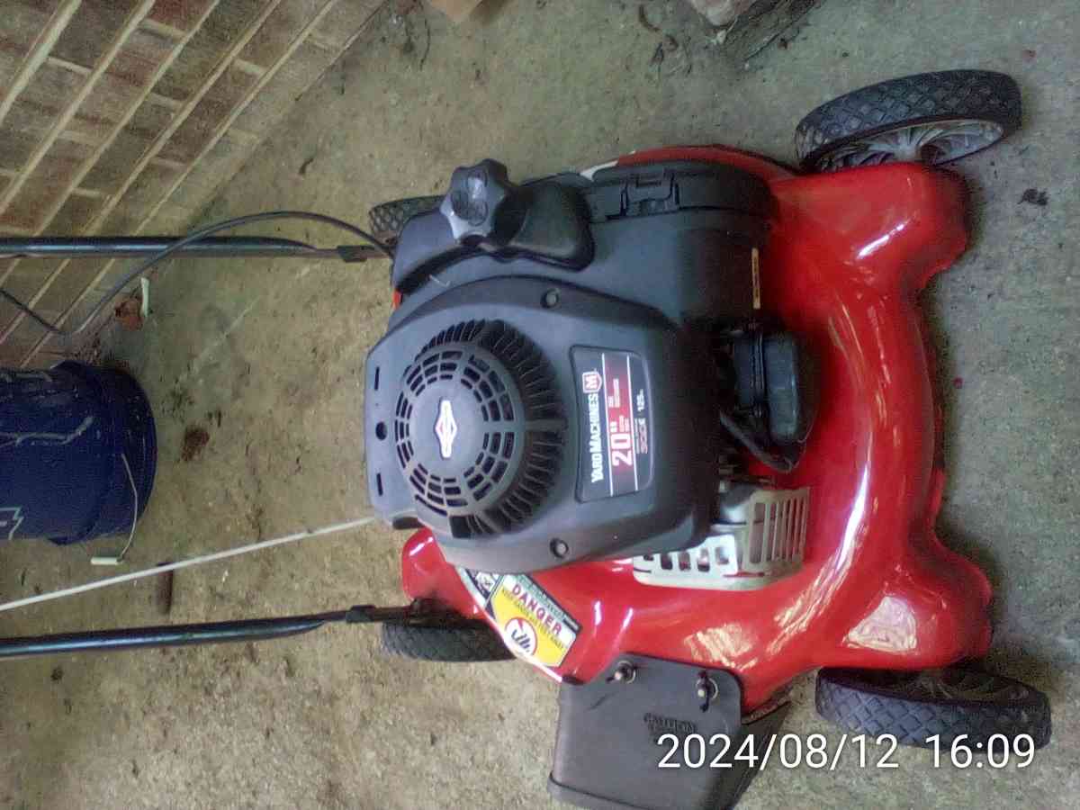 2  lawn mowers - Huntington, West Virginia - FleaMarketBay