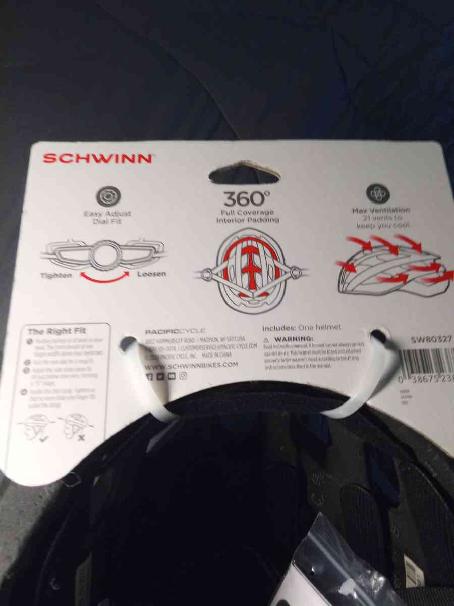bike helmet Schwinn adult - Cleveland, Ohio - FleaMarketBay