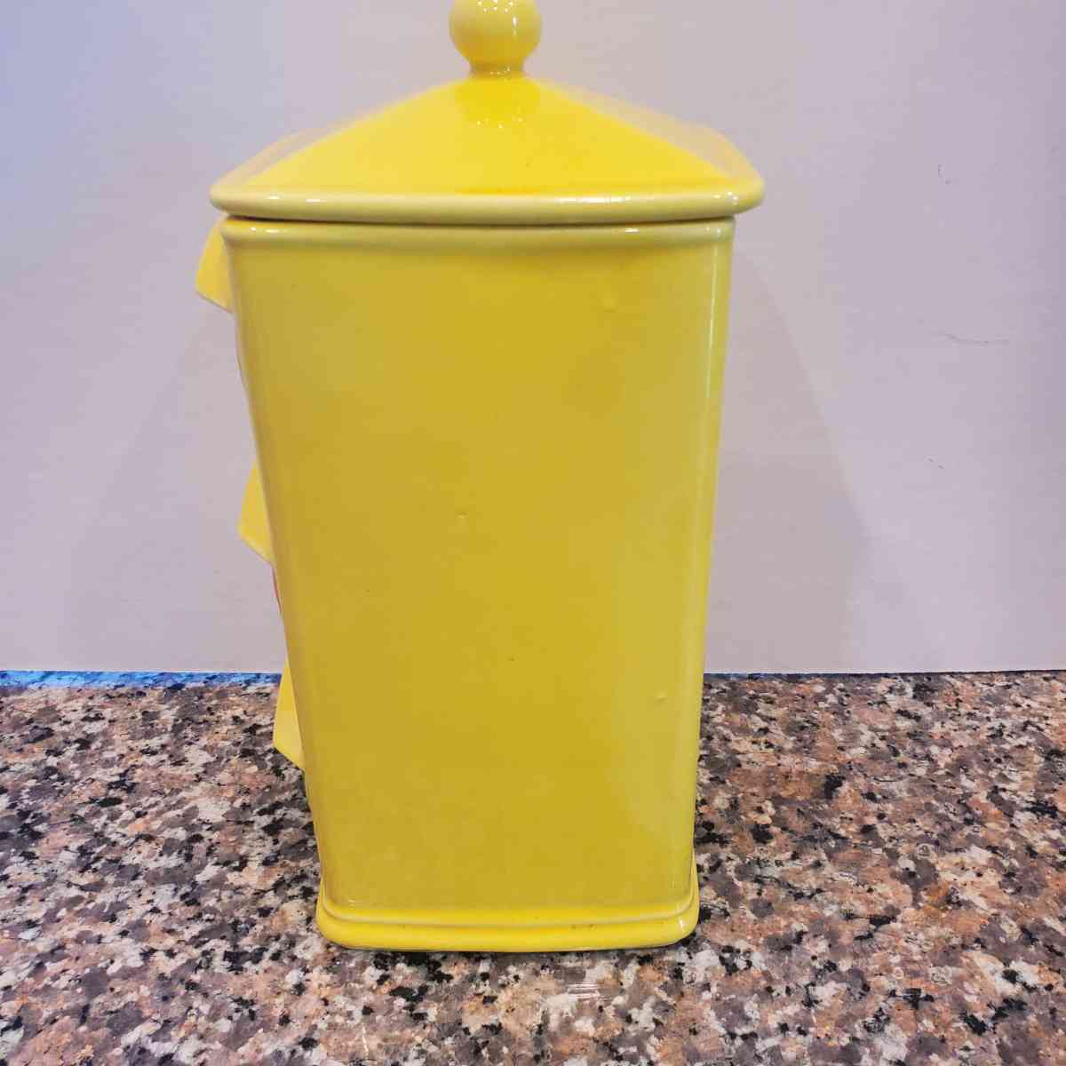 Vintage McCoy Stoplight Cookie Jar labeled 351 USA - Fort Worth, Texas - FleaMarketBay