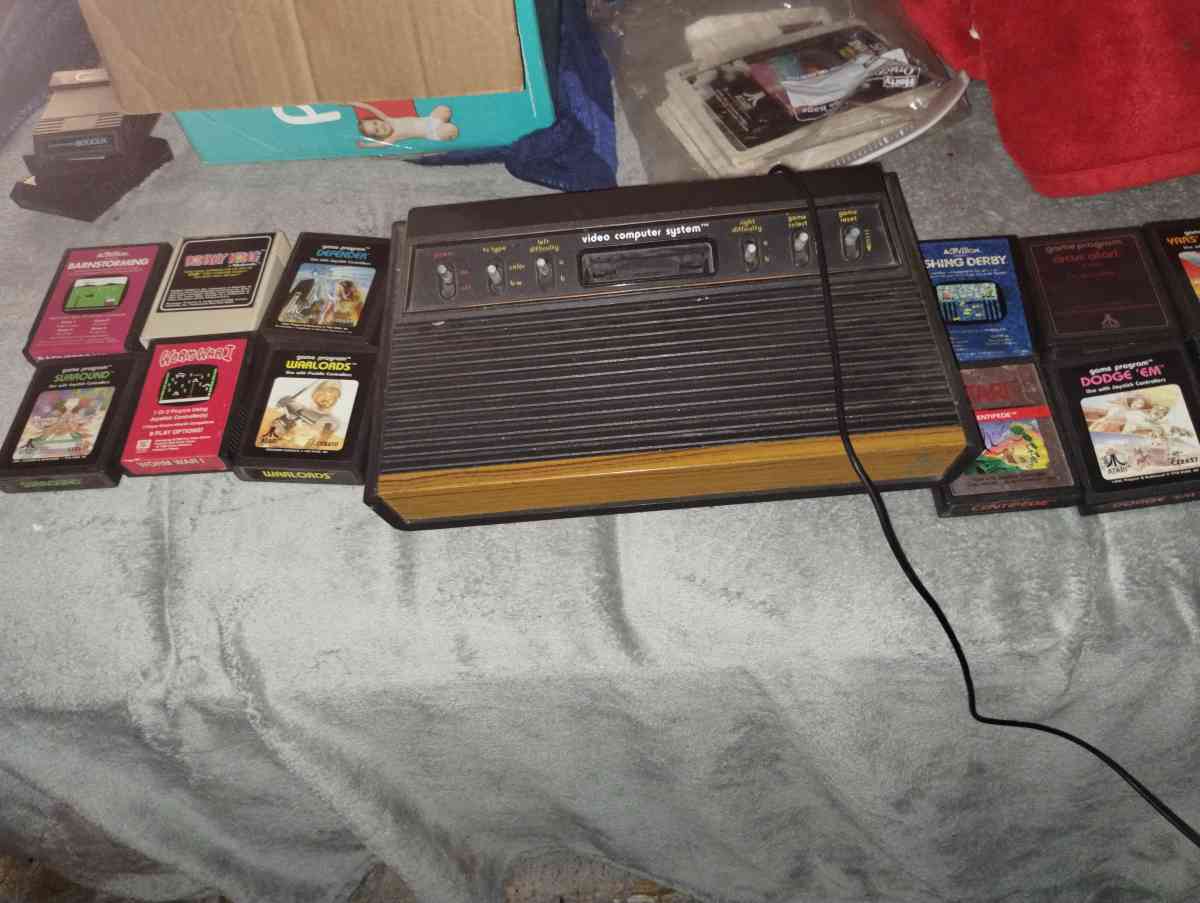 Artri 2600 - Webster, Massachusetts - FleaMarketBay