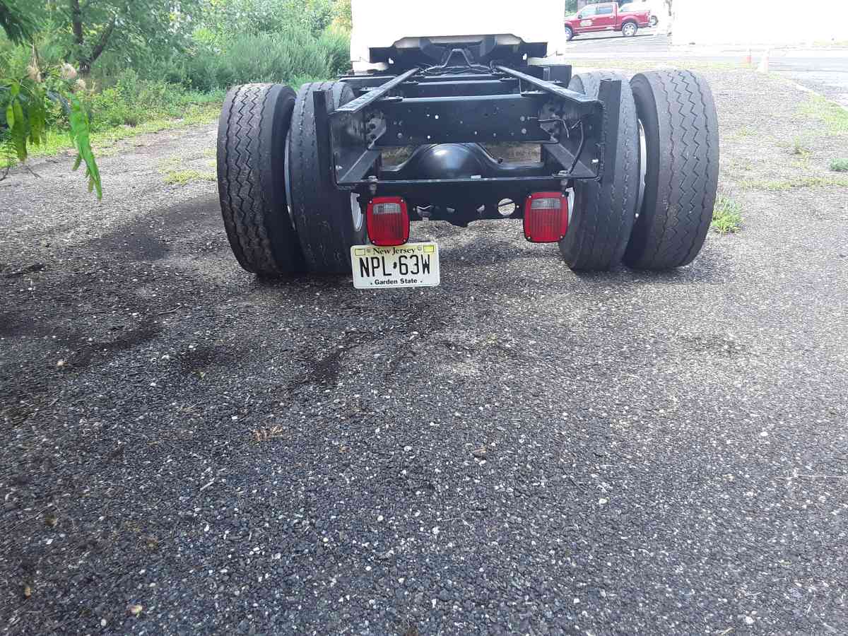 1998 Chevy C650 Cab Chassis Cat Motor 5 Speed One Owner - Williamstown, New Jersey - FleaMarketBay