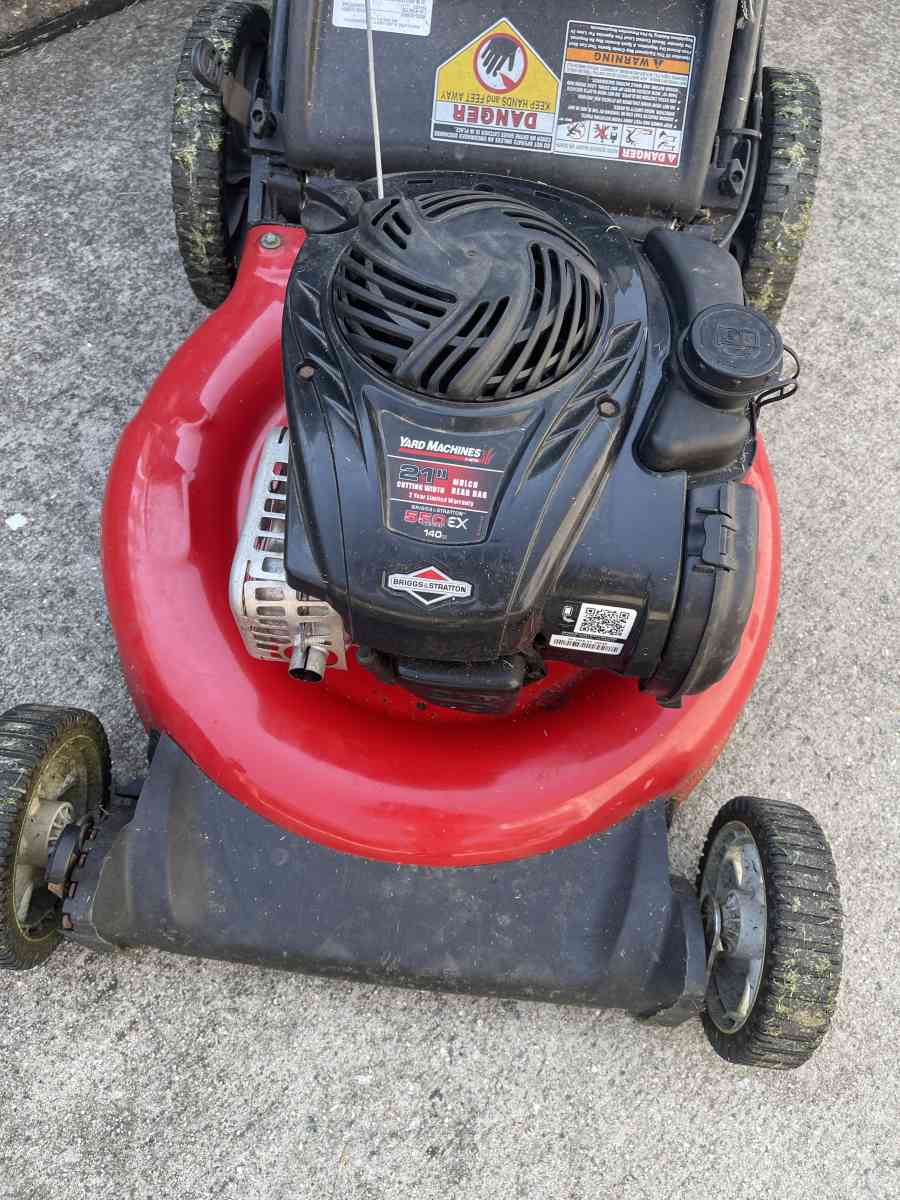 Briggs and Stratton lawn mower - Lyndhurst, New Jersey - FleaMarketBay