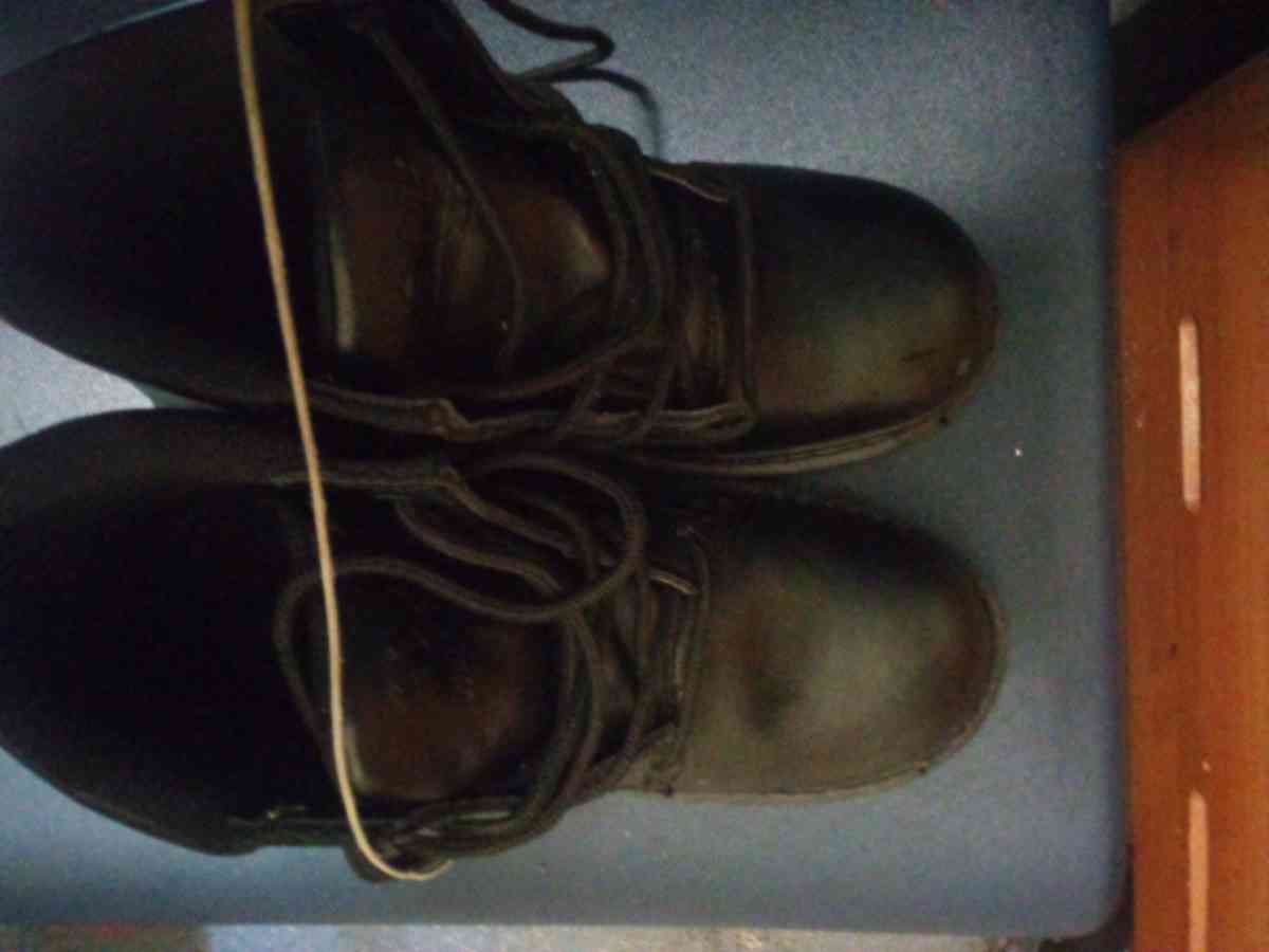 black steel toe winger boots - Philadelphia, Pennsylvania - FleaMarketBay
