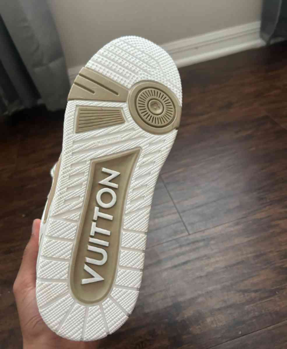 shoes  text me if you want a different kind - Alicia, Arkansas - FleaMarketBay