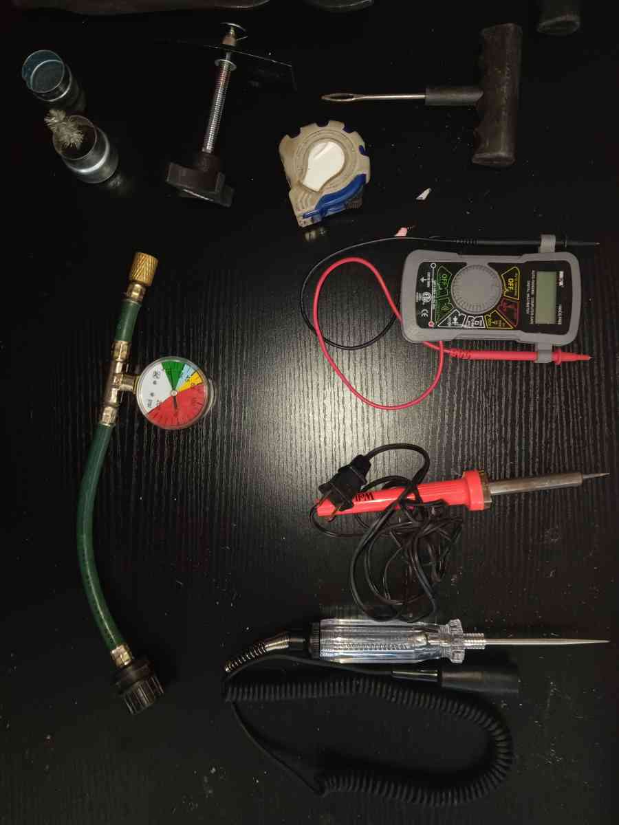 lots of tools and hardware - Las Vegas, Nevada - FleaMarketBay