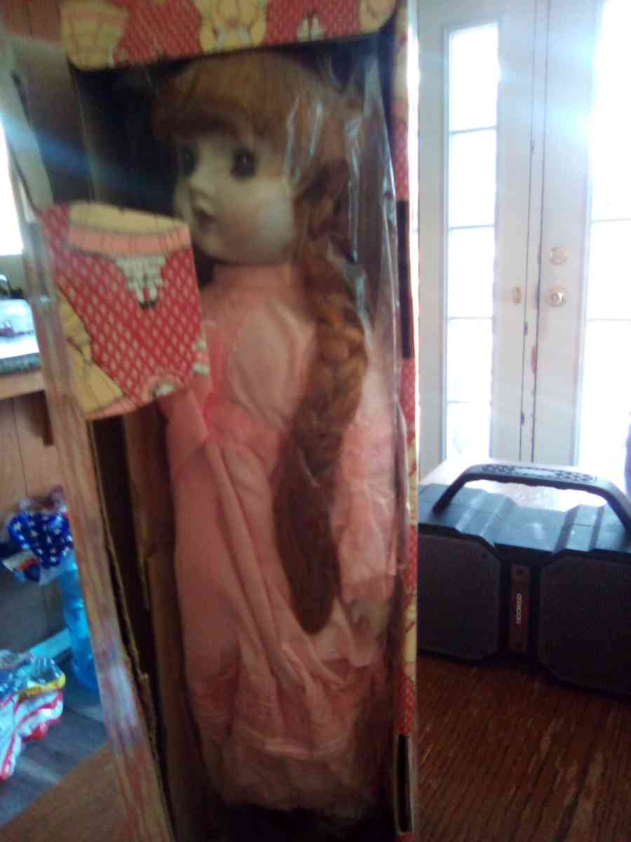 5 collection dolls for25 - Tulare, California - FleaMarketBay
