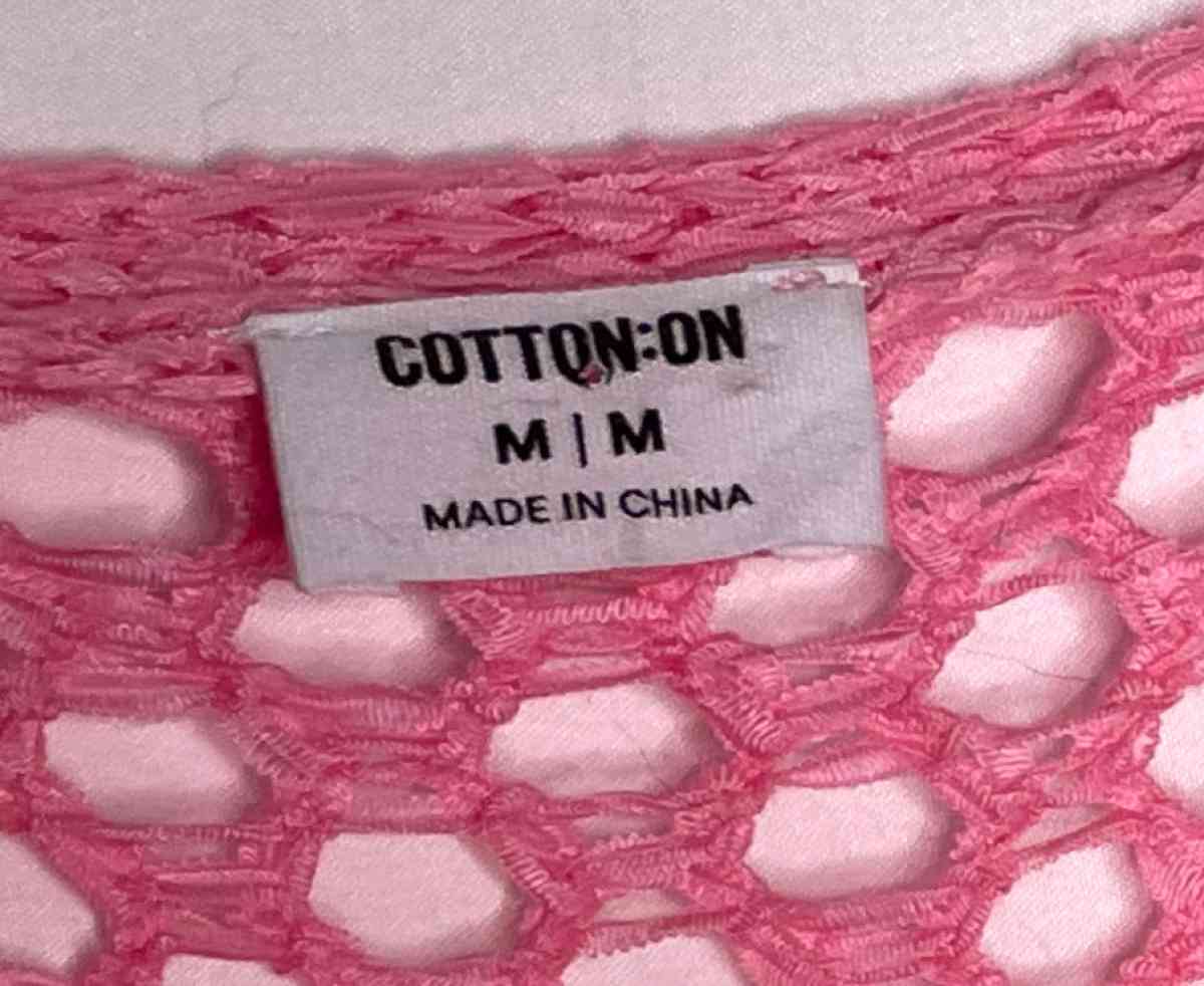 pink sweater - Spanish Fork, Utah - FleaMarketBay