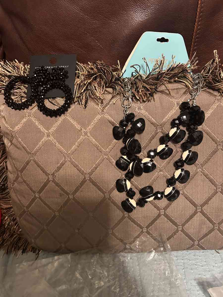 Custom jewelry handcraft art starting at 10up - San Antonio, Texas - FleaMarketBay