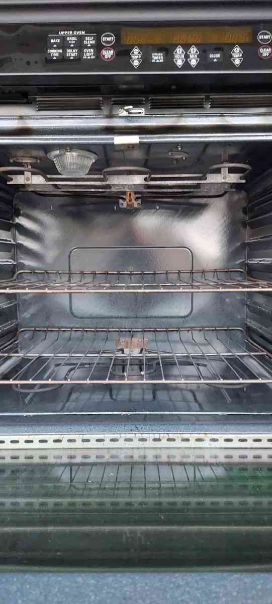 lgGE 30 BuiltIn Double Wall Oven And Over The Range - Pembroke Pines, Florida - FleaMarketBay