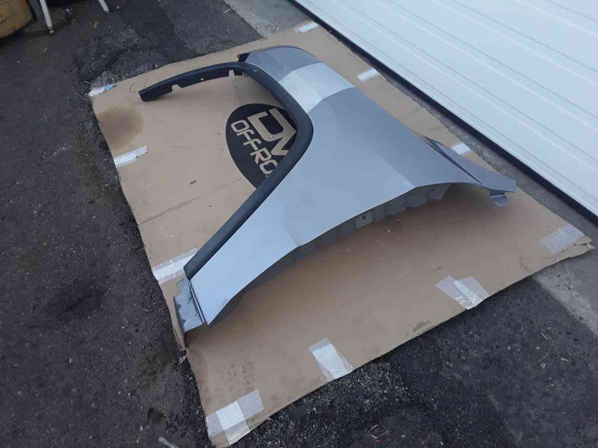 2015 Jeep Cherokee Limited left Front Fender OEM Like New - Williamstown, New Jersey - FleaMarketBay
