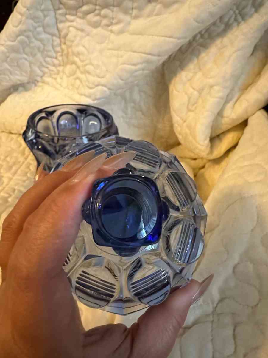 Rare blue Fenton glass trinket dish - Scott Depot, West Virginia - FleaMarketBay