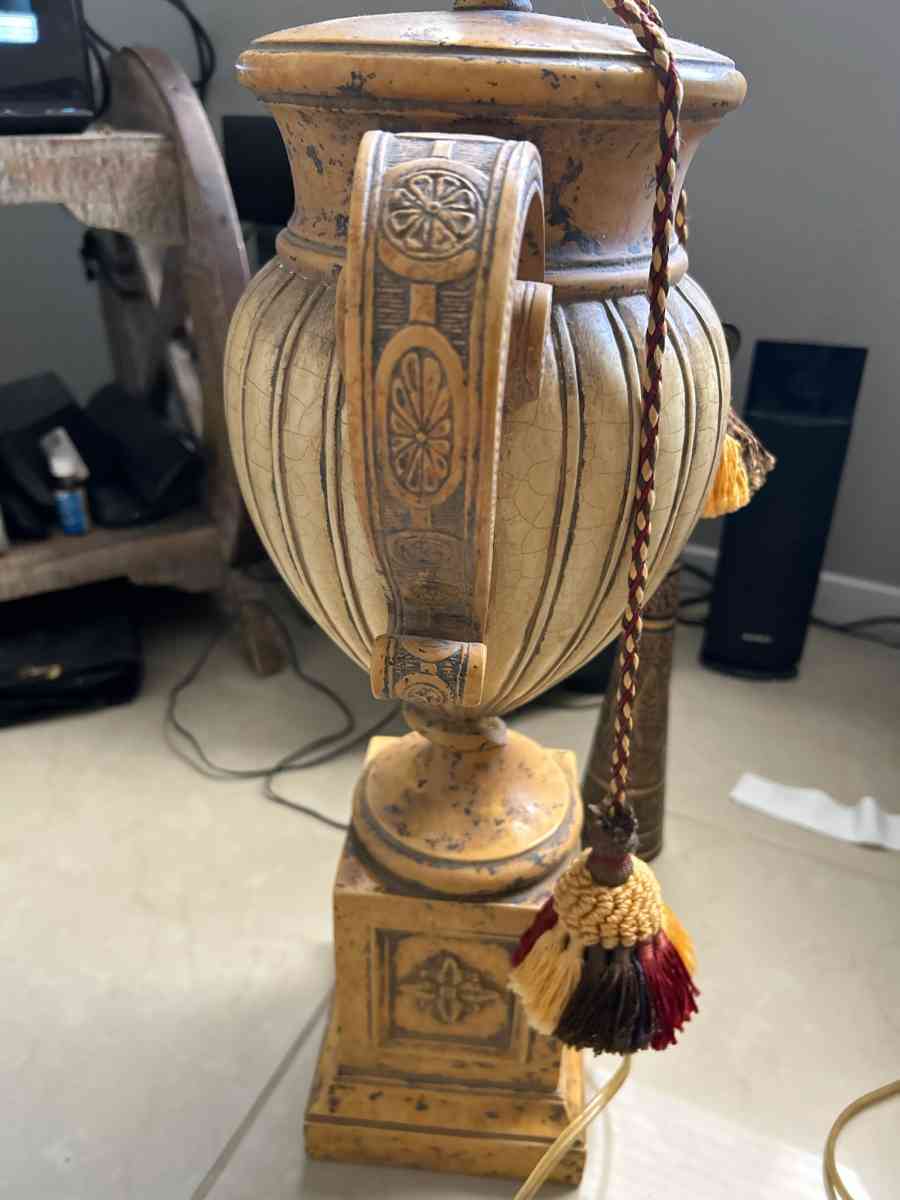 very nice old vintage lamp - Las Vegas, Nevada