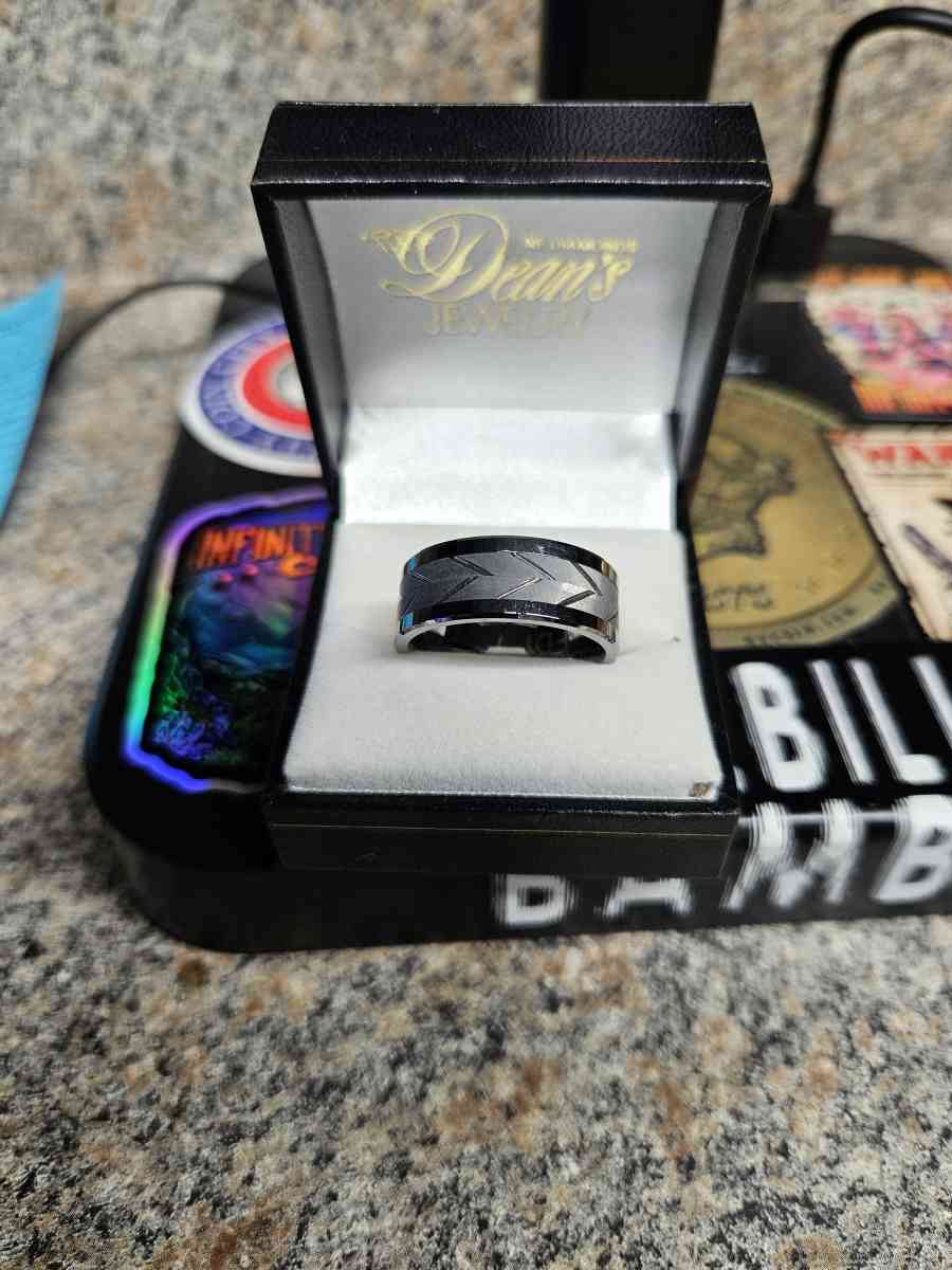 Mens Wedding Band Size10 - Columbus, Ohio - FleaMarketBay