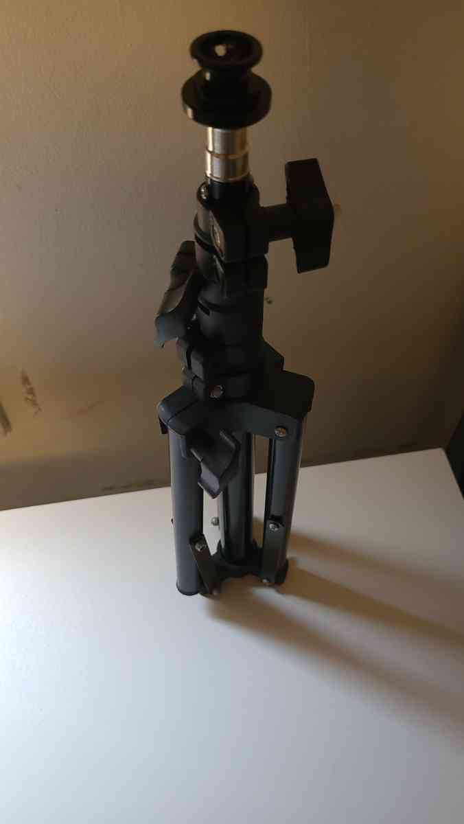 Tripod - Port Chester, New York - FleaMarketBay