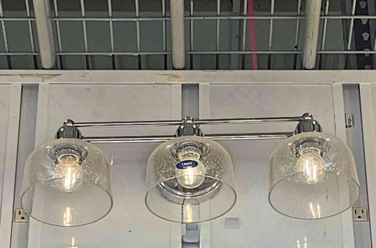 Allen Roth Eden Vanity Light - Homosassa, Florida - FleaMarketBay