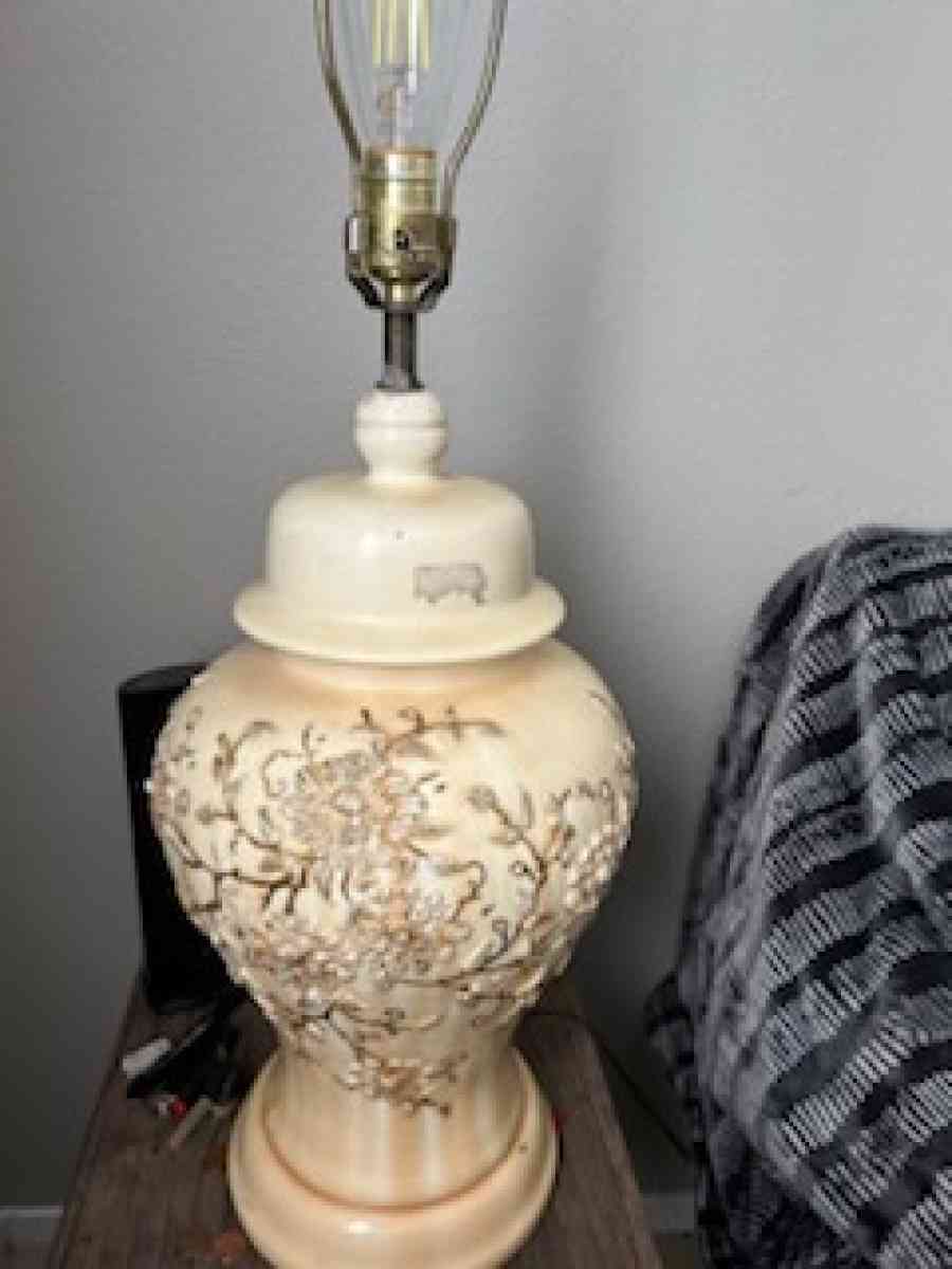 really really nice antiques - Las Vegas, Nevada - FleaMarketBay