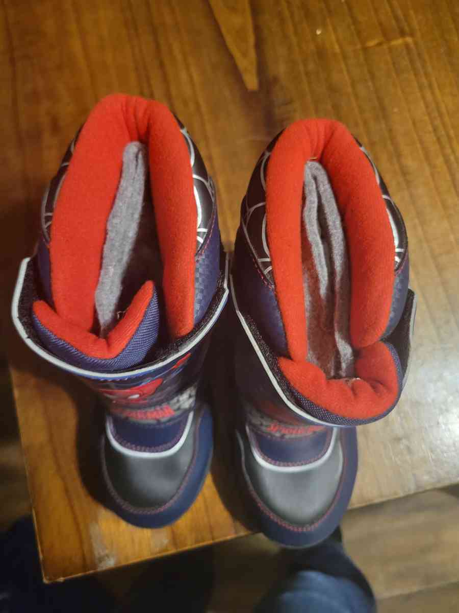 SpiderMan boy size 13 boots - Saint Petersburg, Florida - FleaMarketBay