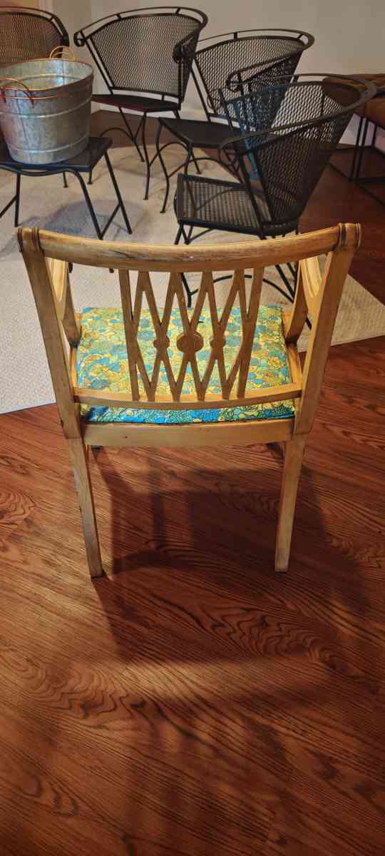 Antique Duncan Phyfe Natural Maple Wooden Armchair - Wayne, New Jersey - FleaMarketBay
