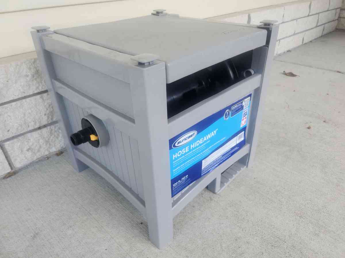 Suncast Hose Hideaway - Homosassa, Florida - FleaMarketBay