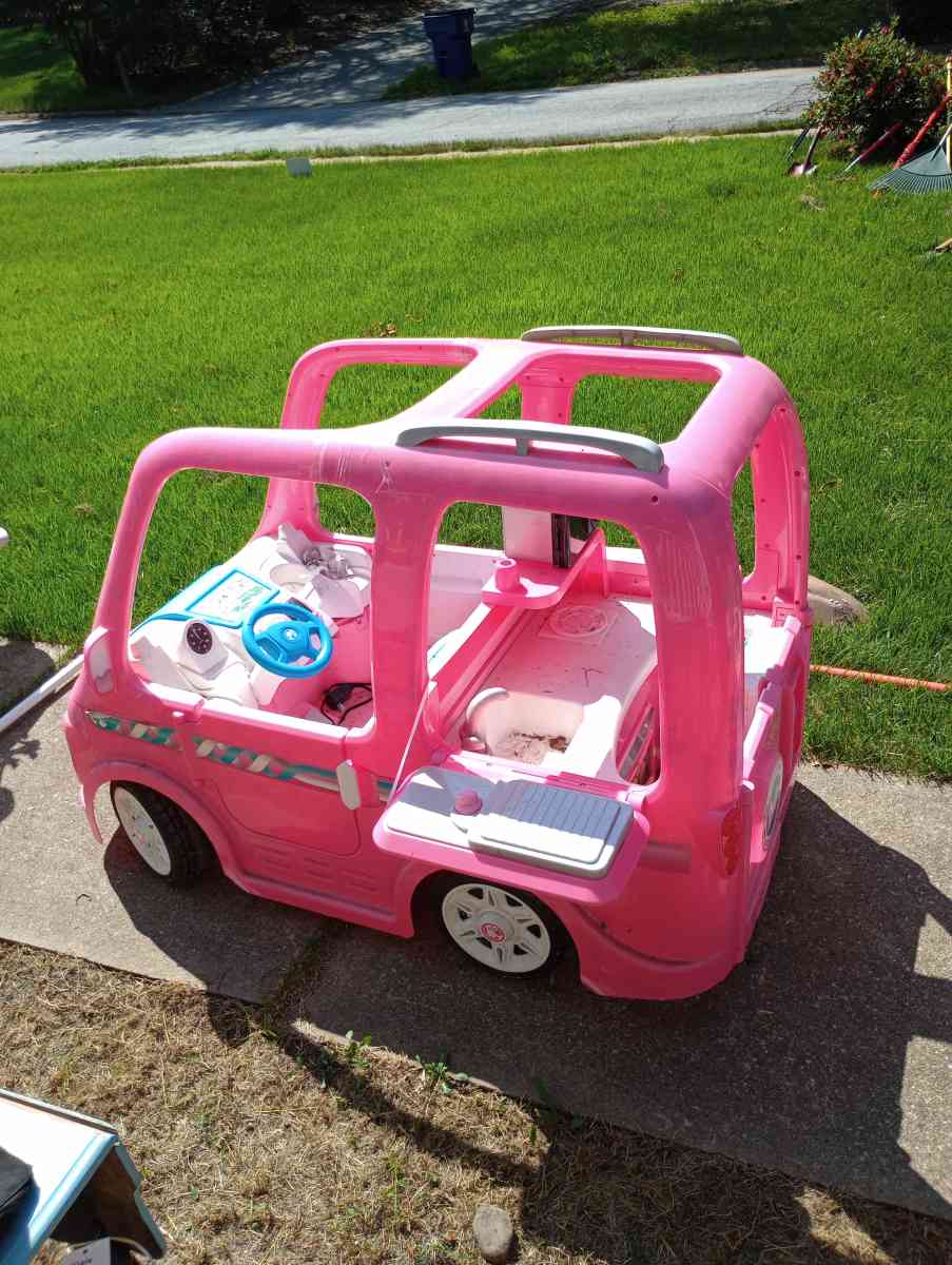 barbie power wheel camper - Taylors, South Carolina - FleaMarketBay