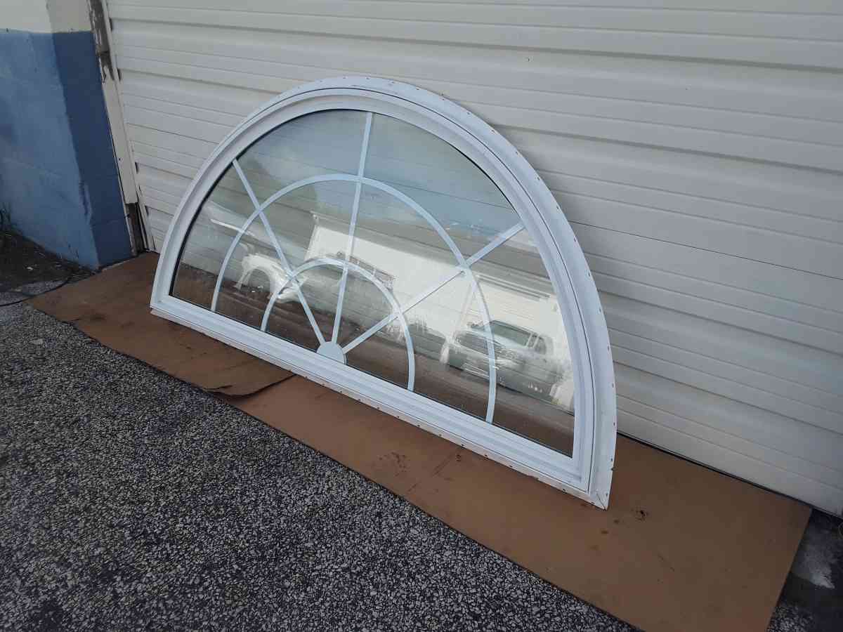 nice white Atrium Style window display model like new - Williamstown, New Jersey - FleaMarketBay