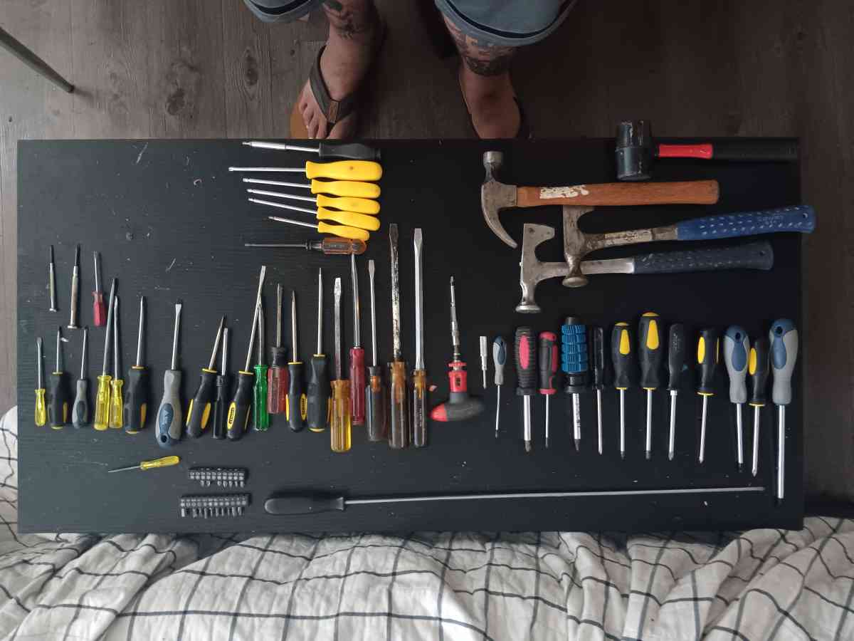 lots of tools and hardware - Las Vegas, Nevada - FleaMarketBay