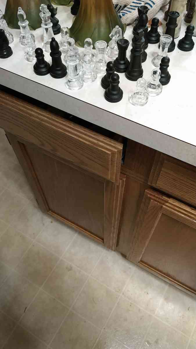 chess pieces sets - Olympia, Washington - FleaMarketBay