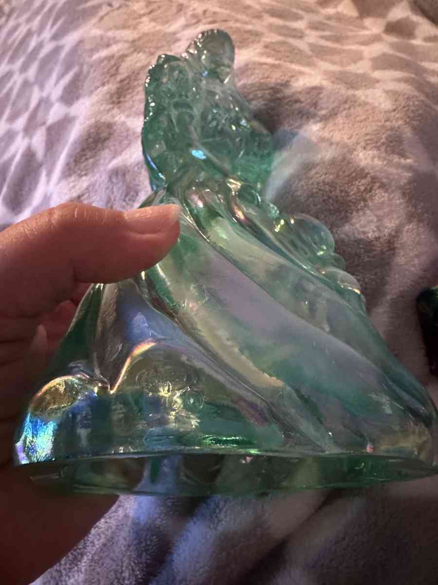 Fenton girl and lady - Scott Depot, West Virginia - FleaMarketBay