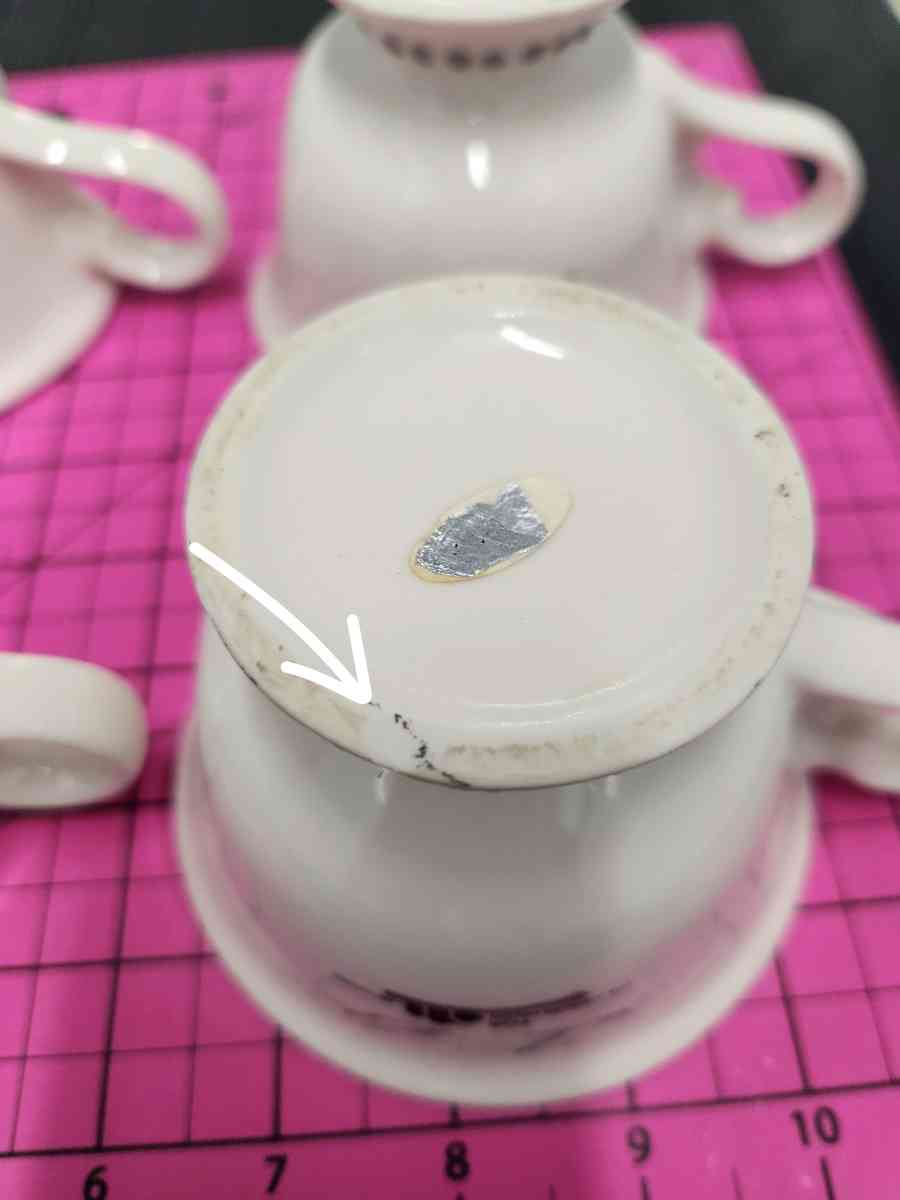 Vintage Helen Hunt Signed Collectible Winking Girl Baileys 4 - Kenner, Louisiana - FleaMarketBay