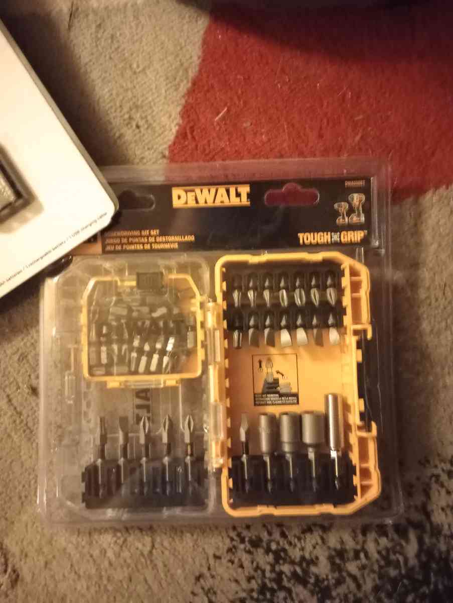 DeWalt 55 PC set screwdriver bit set - Cherryville, North Carolina