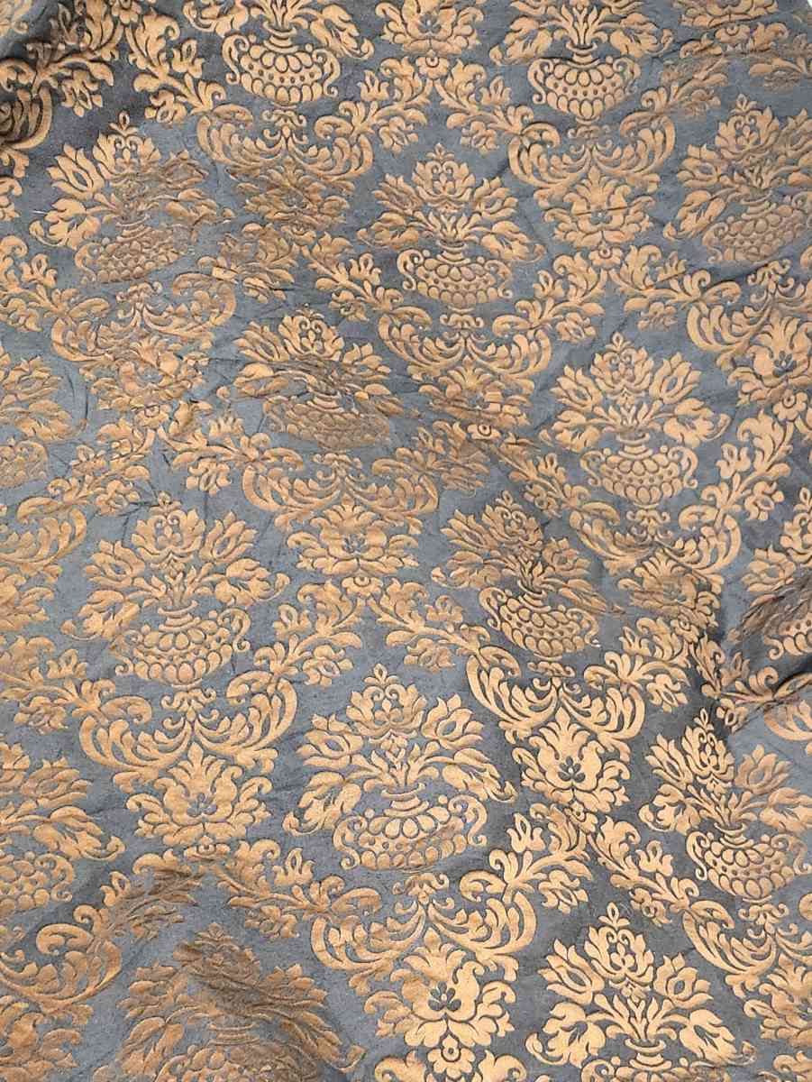 Upholstery Bolt of Gold n Navy Iridescent 7Ydsx5Ft Reversibl - Kenner, Louisiana - FleaMarketBay