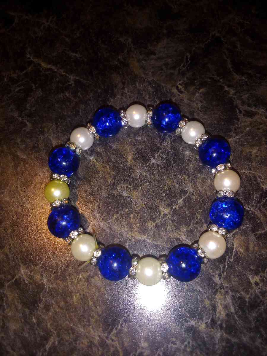Handmade bead bracelet - Demorest, Georgia - FleaMarketBay