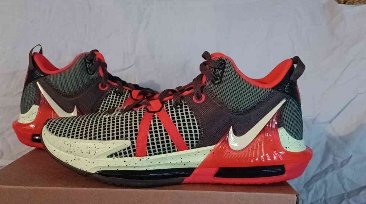 Brand new in box Never worn 1 of 3 pairs - Louisville, Kentucky - FleaMarketBay