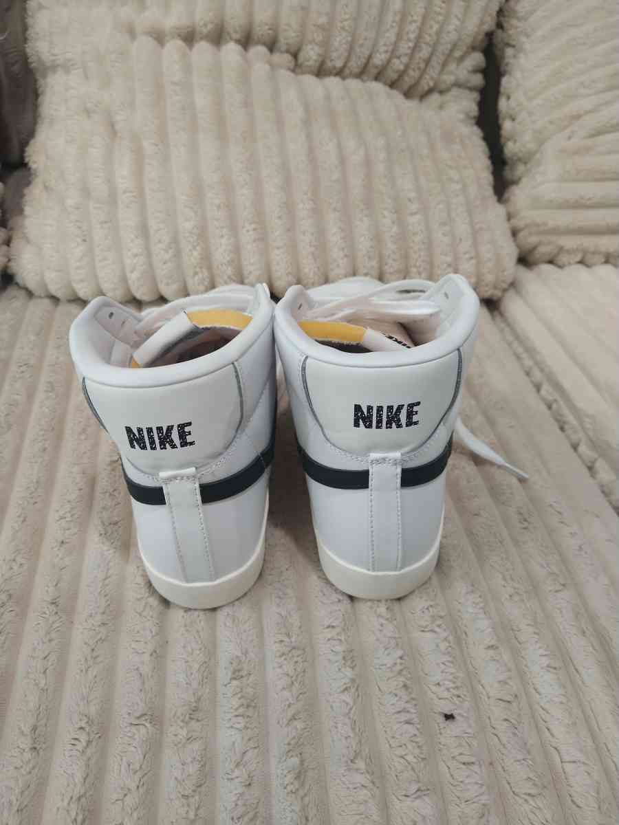 Nike Blazers mens size 11 - Atlanta, Georgia - FleaMarketBay
