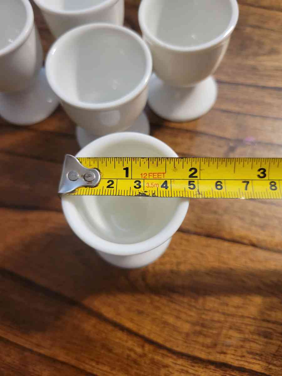 Set of 5 white cermaic egg holders - Saint Petersburg, Florida - FleaMarketBay