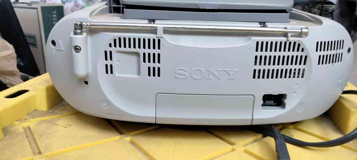 Portable CD player - Manteca, California