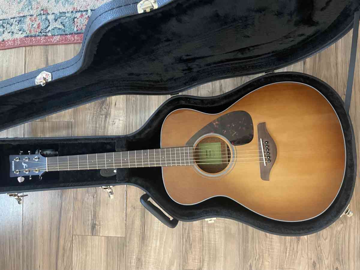 Yamaha FS800 acoustic - Spanish Fork, Utah - FleaMarketBay