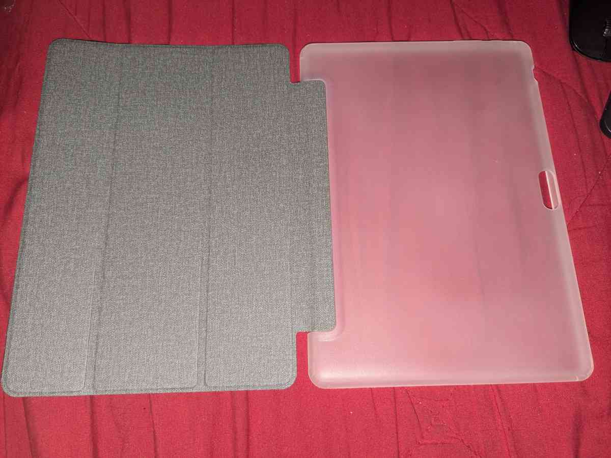 Android 11 tablet and bundle - Bakersfield, California - FleaMarketBay