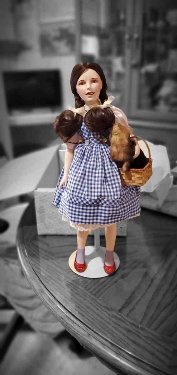 Franklin Mint Dorothy with Toto Porcelain Doll - Saint Louis, Missouri - FleaMarketBay